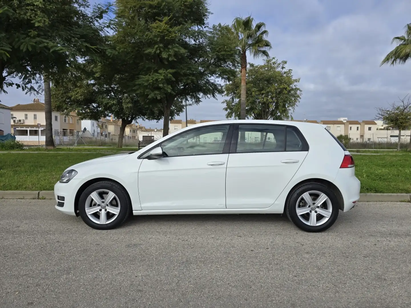Volkswagen Golf 2.0TDI CR BMT Advance 150 Blanco - 2