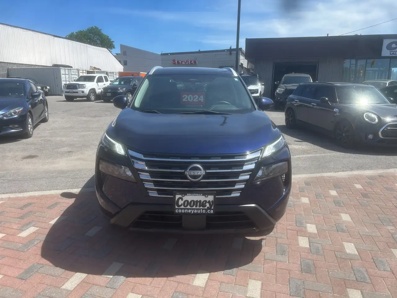 Nissan Rogue снимка Nissan Rogue