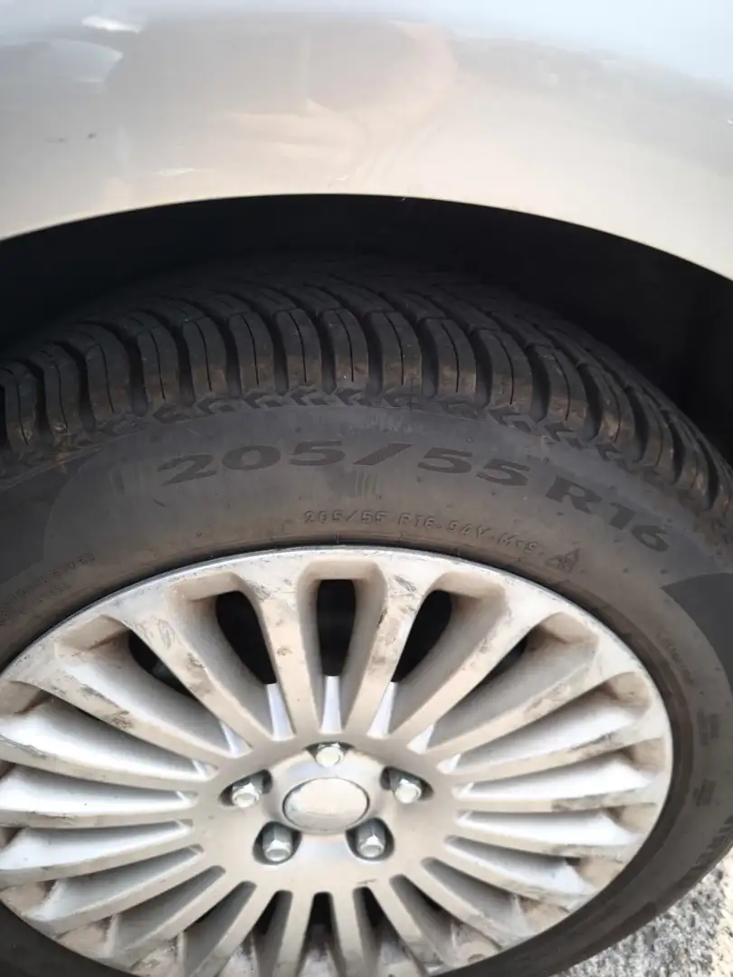 Ford Focus Focus II 2008 SW Style Wagon 1.6 tdci Ikon Grigio - 2