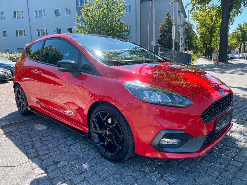 Ford Fiesta 1,5 EcoBoost ST*SPORT*KLIMA*KAMERA*LED* — photo 4