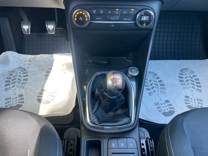 Ford Fiesta 1,5 EcoBoost ST*SPORT*KLIMA*KAMERA*LED* — photo 11