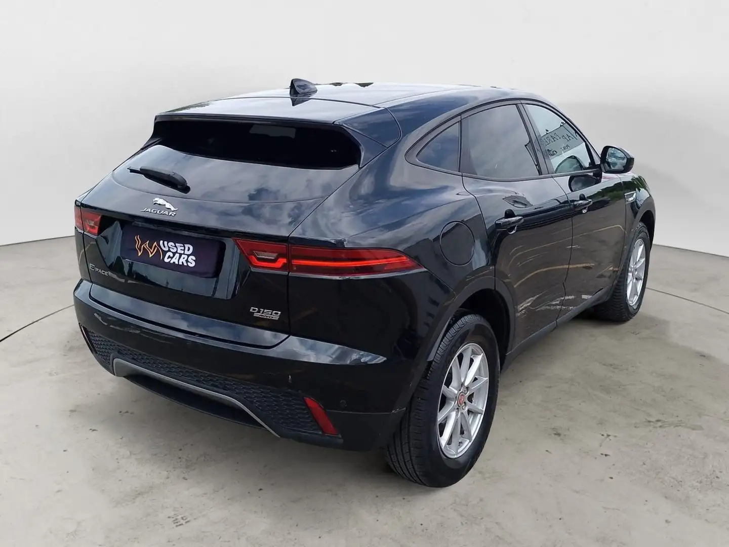 Jaguar E-Pace 2.0D 150 CV AWD aut. Schwarz - 2