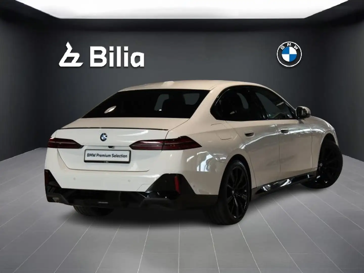 BMW 520 520 d xDrive Pack M 2024 Weiß - 2