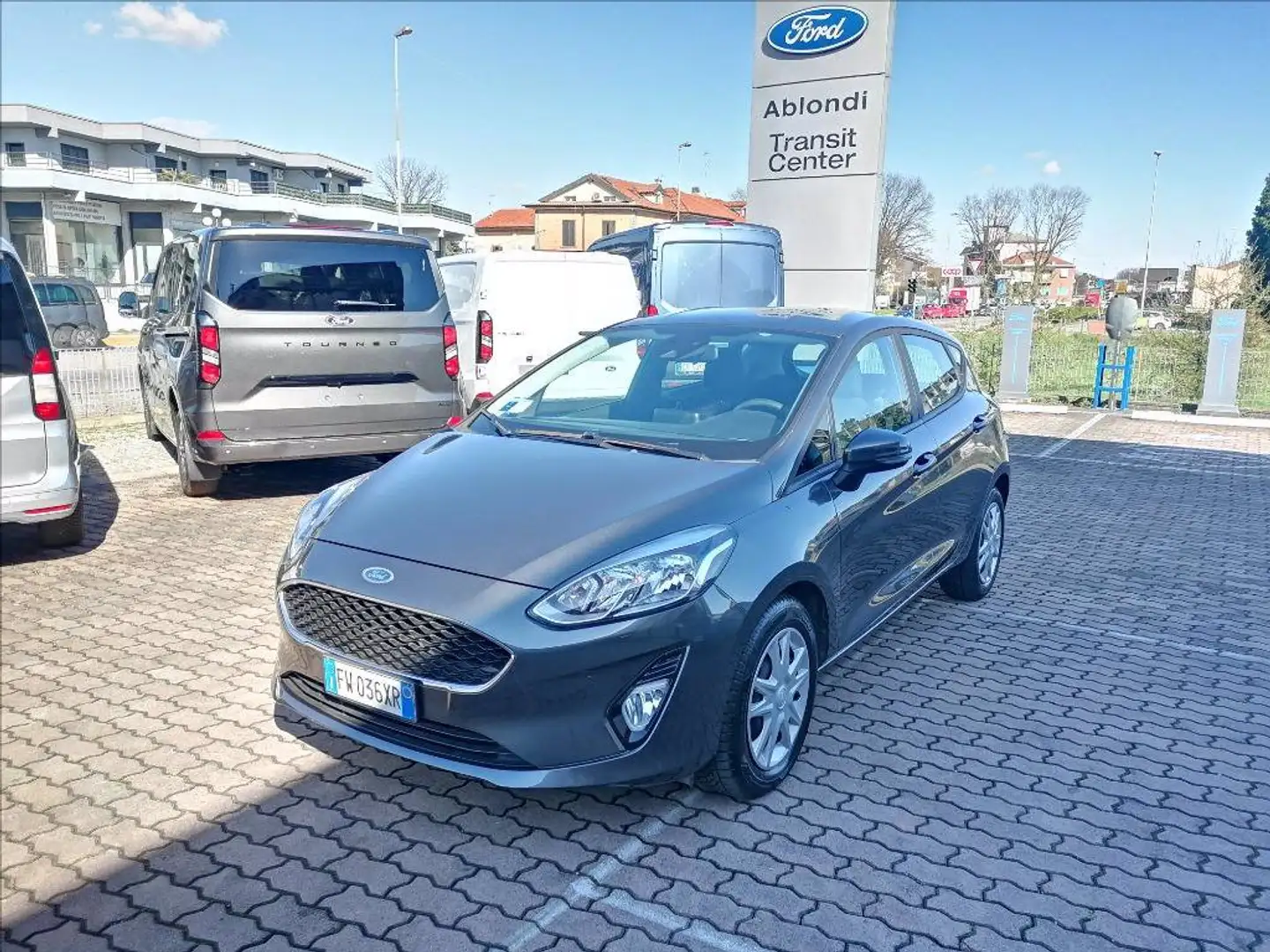 Ford Fiesta 1.1 5 porte Plus per neopatentati Grigio - 1