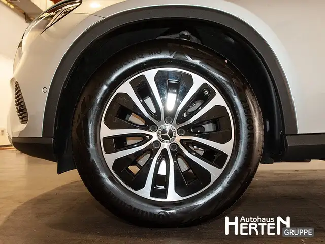 Mercedes-Benz GLC view 5