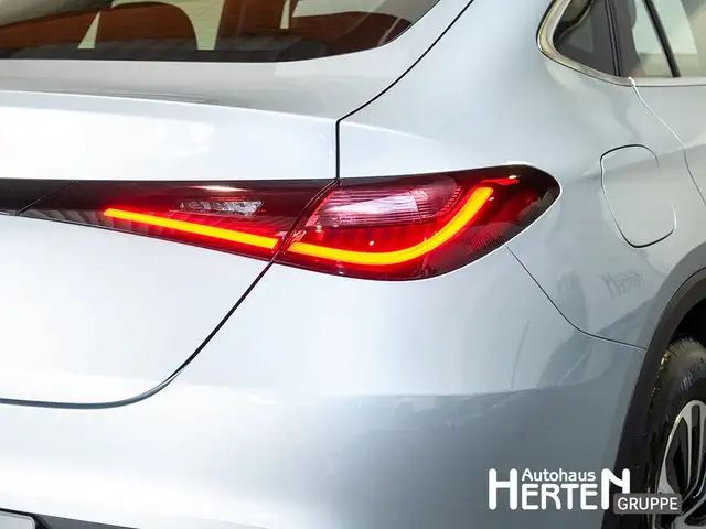 Mercedes-Benz GLC view 14