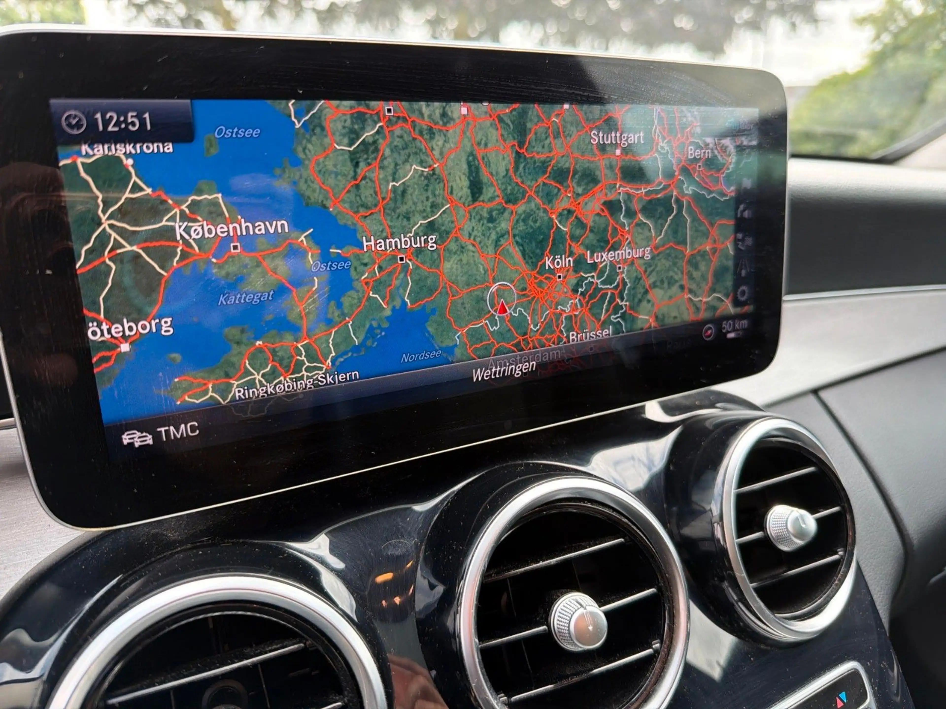 Mercedes-Benz C 200 d T Avantgarde - Burmester,ACC,Pano,LED — photo 17