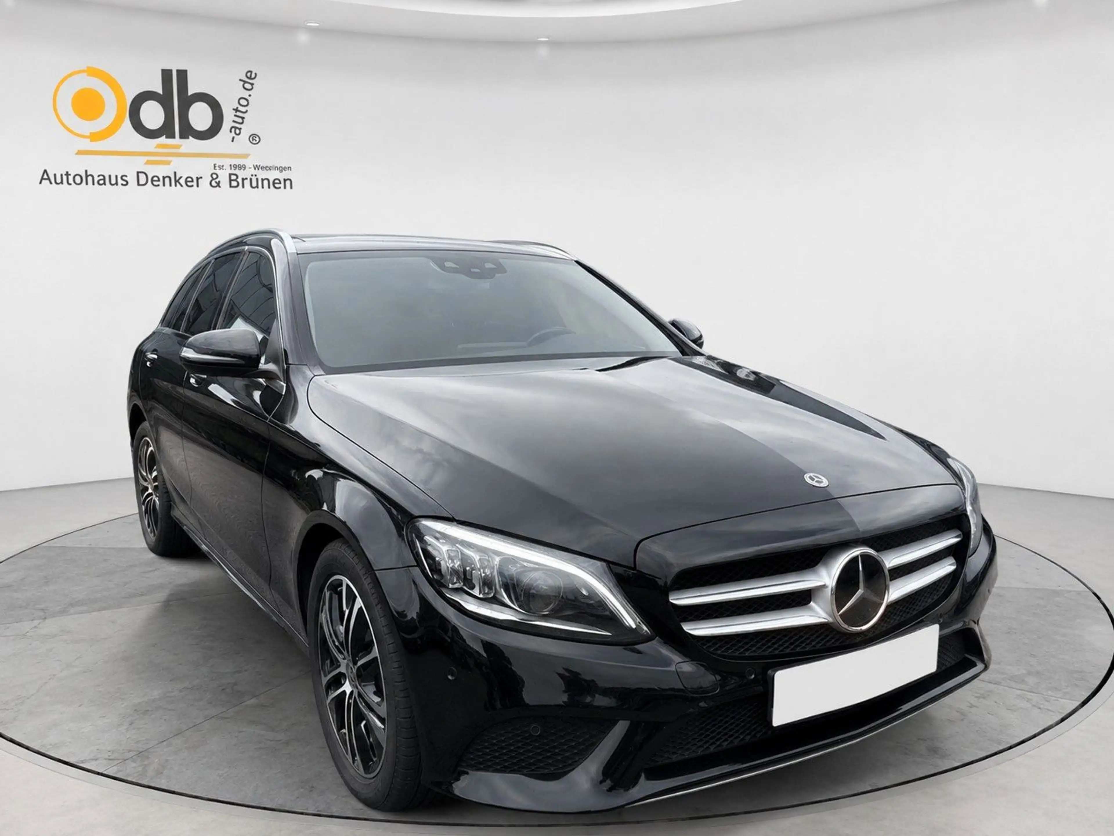 Mercedes-Benz C 200 d T Avantgarde - Burmester,ACC,Pano,LED