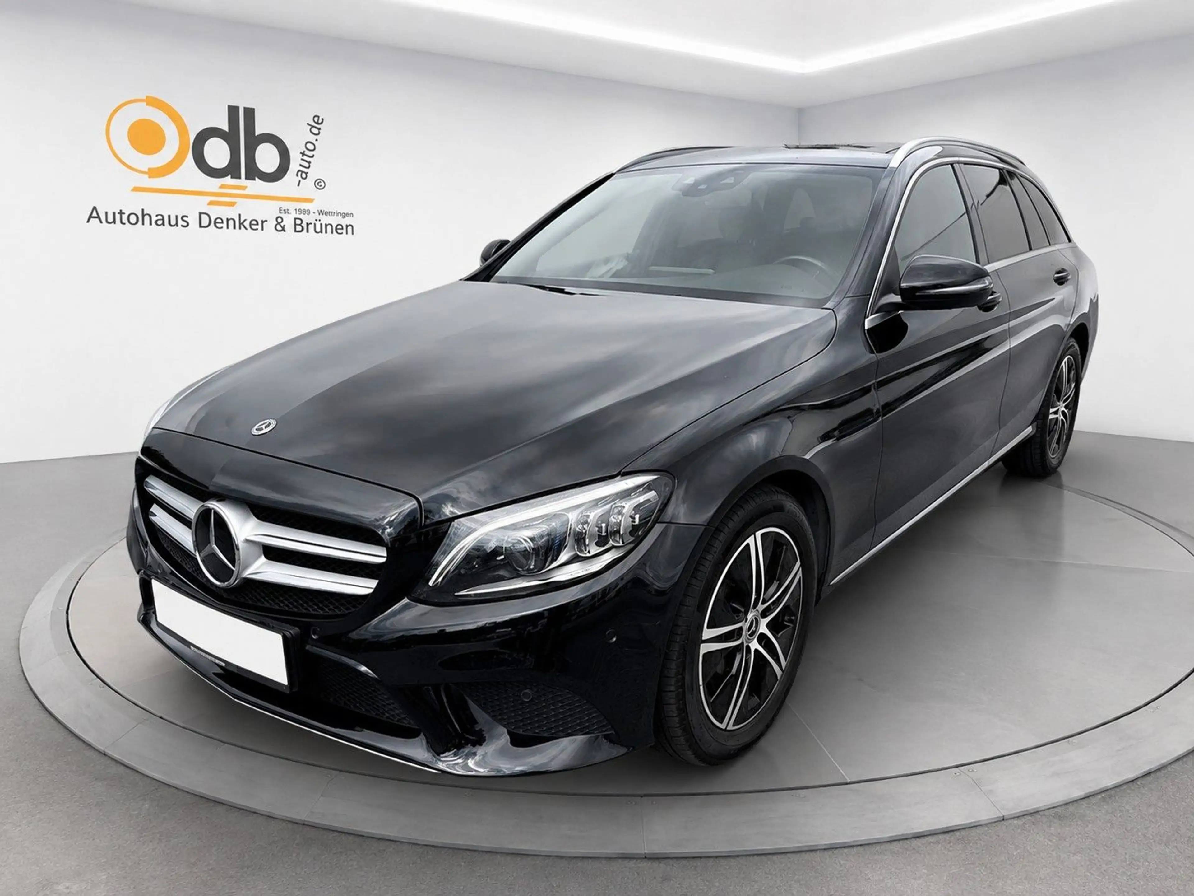 Mercedes-Benz C 200 d T Avantgarde - Burmester,ACC,Pano,LED — photo 3