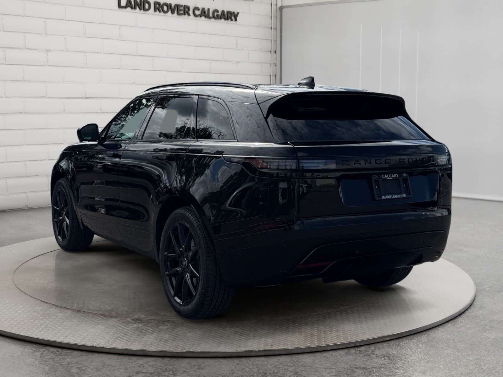 2026 Land Rover Range Rover Velar P340 Belgravia Edition — снимка 3