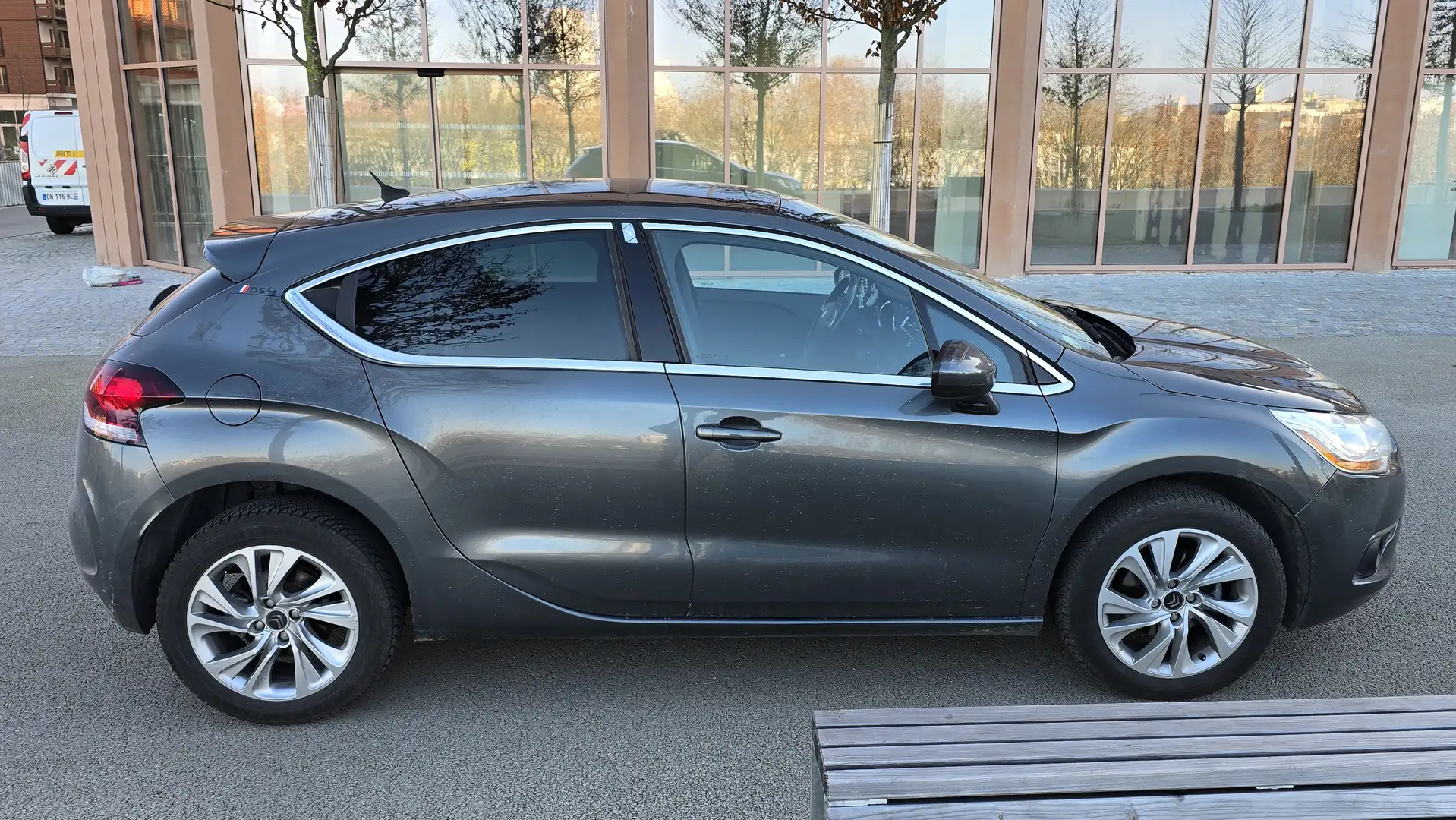 Citroen DS4 DS4 e-HDi 115 Airdream Chic BMP6 Gris - 2