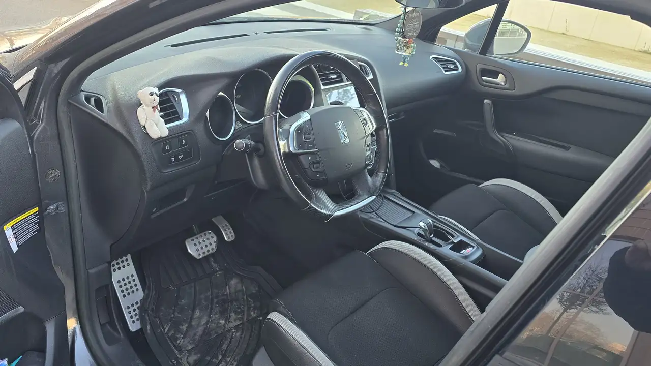 Citroen DS4 e-HDi 115 Airdream Chic BMP6