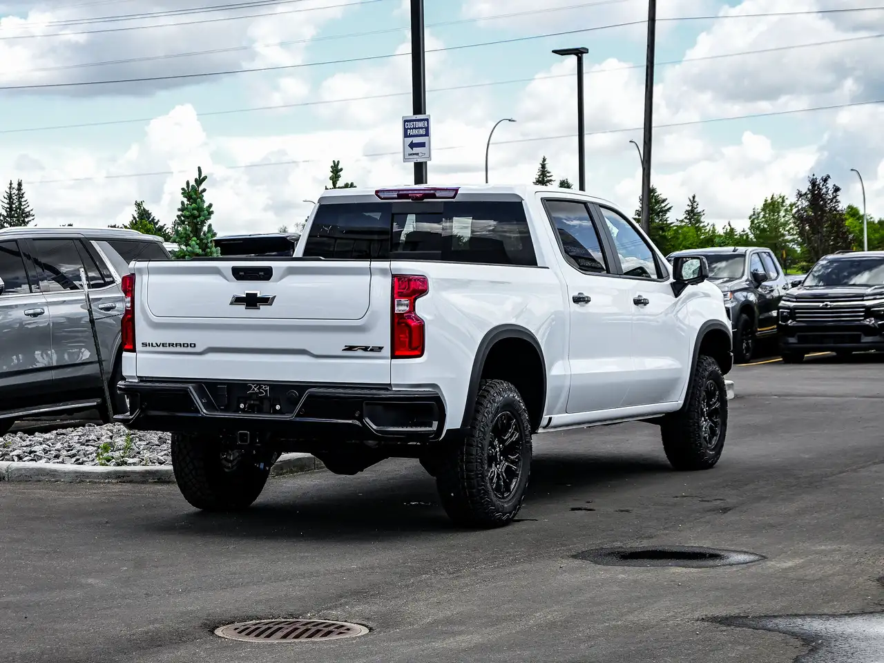 Chevrolet Silverado 1500 photo Chevrolet Silverado 1500