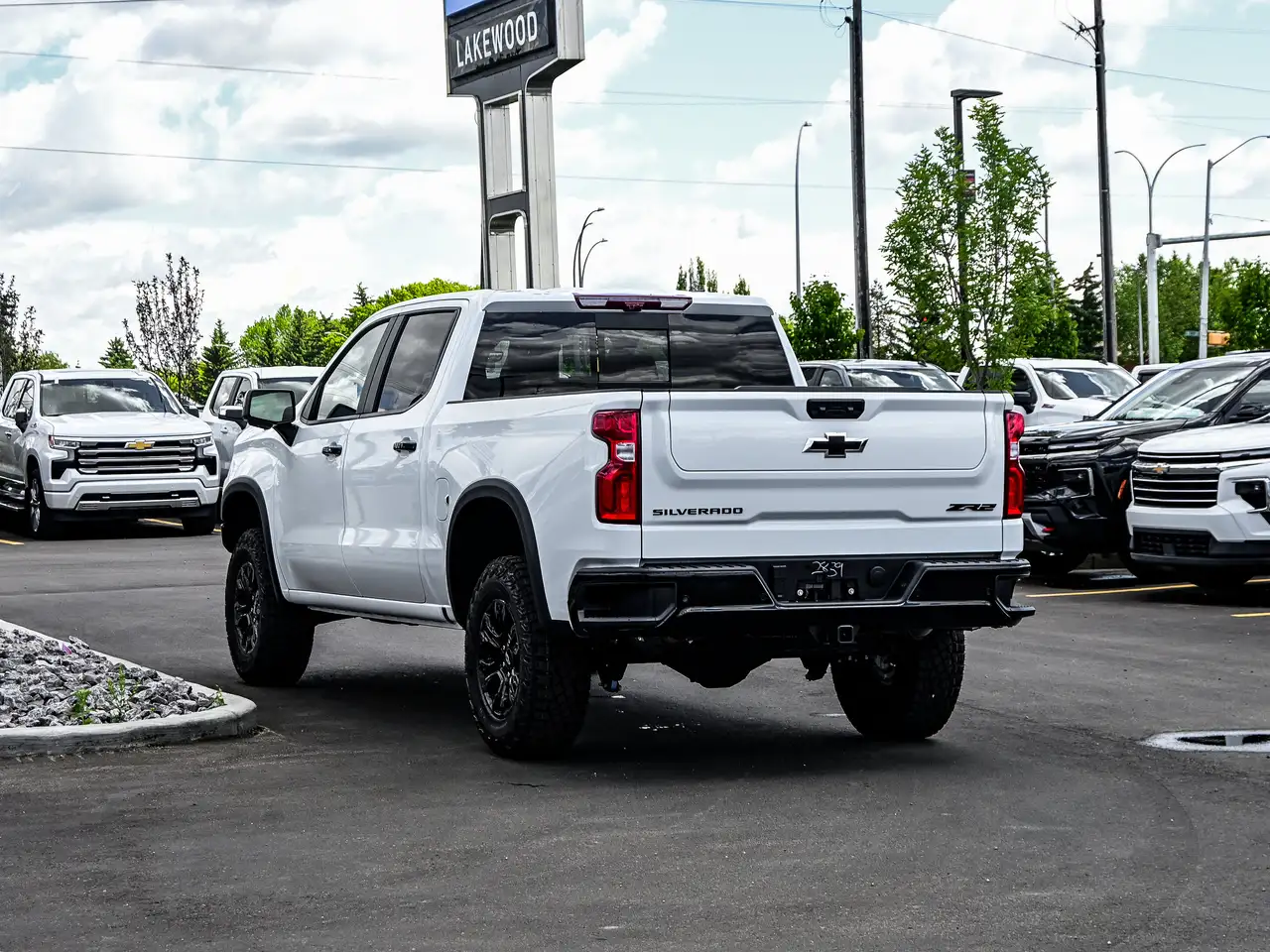 Chevrolet Silverado 1500 photo Chevrolet Silverado 1500