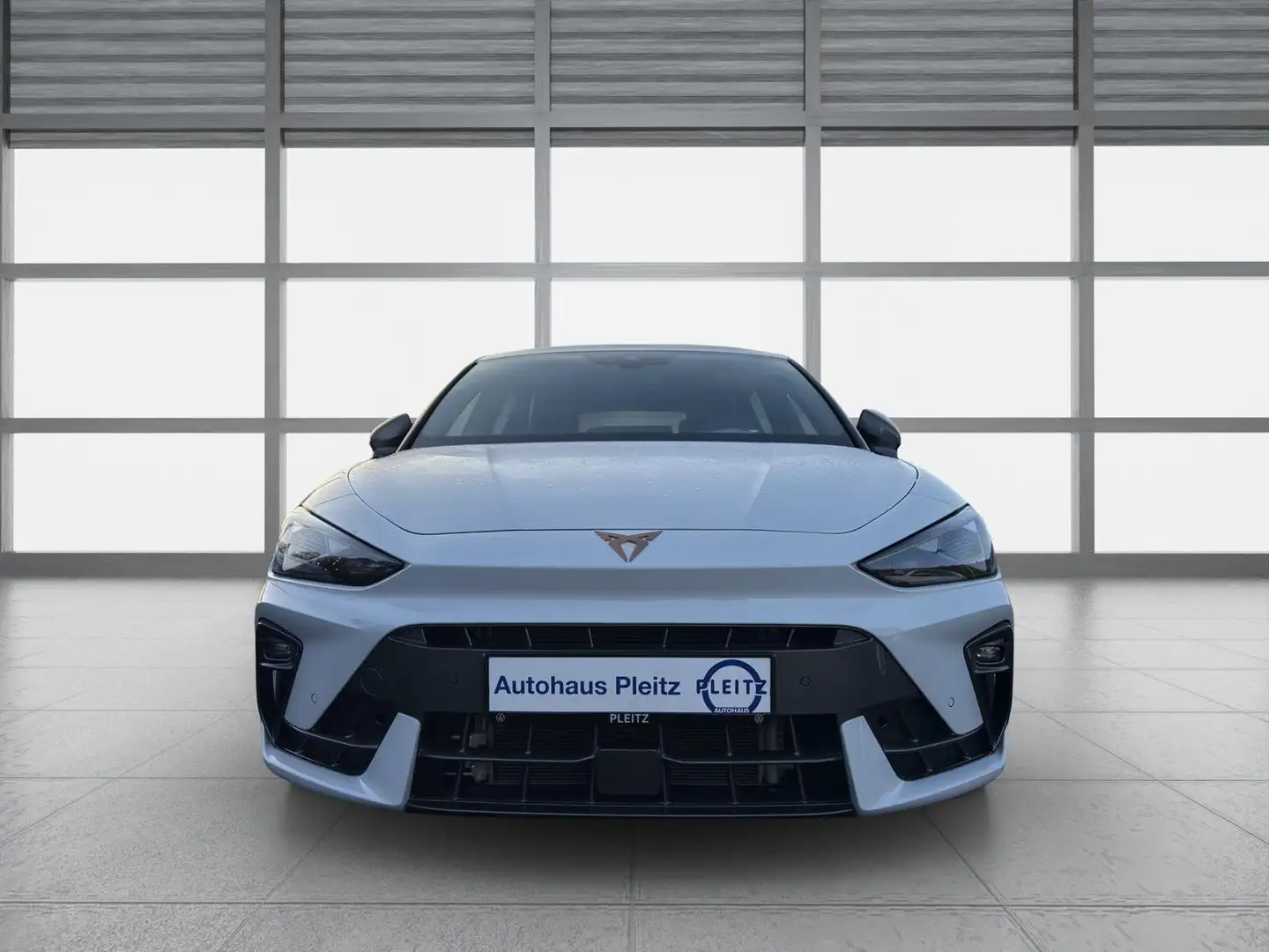 CUPRA Leon 1.5 eTSI 110 kW DSG AssistenzPaket XL Ganzjahresr. Weiß - 2