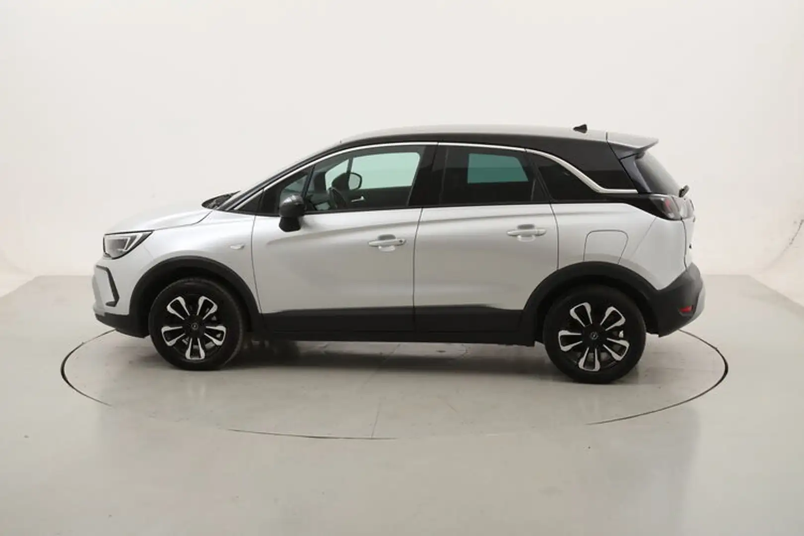 Opel Crossland X Elegance 1.2 Benzina 131CV Argento - 2