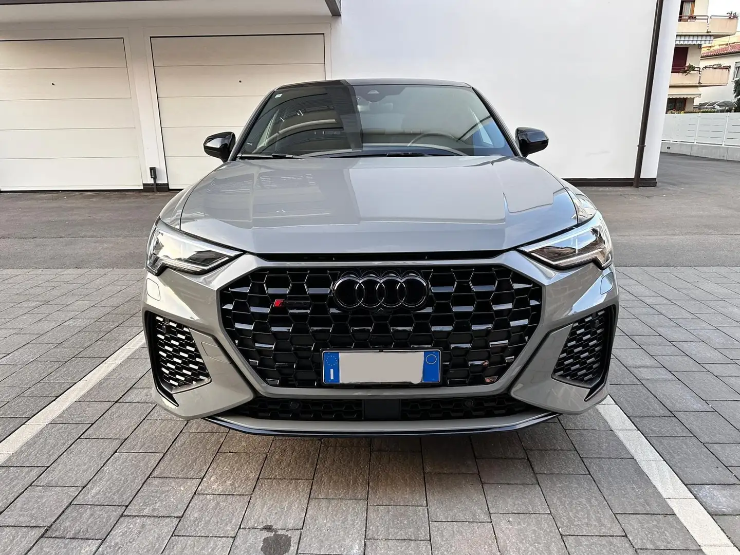 Audi RS Q3 Sportback 2.5 quattro s-tronic Šedá - 2