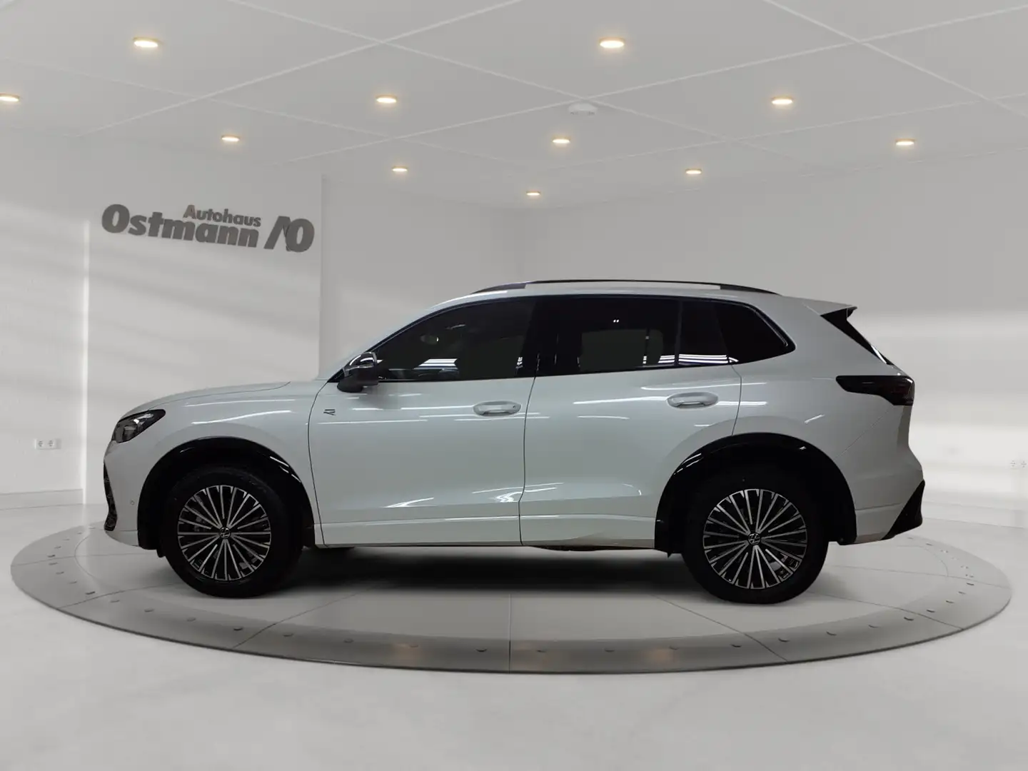 Volkswagen Tiguan 2.0 TDI 4Motion W R-Line HUD Pano 4xSHZ Weiß - 2