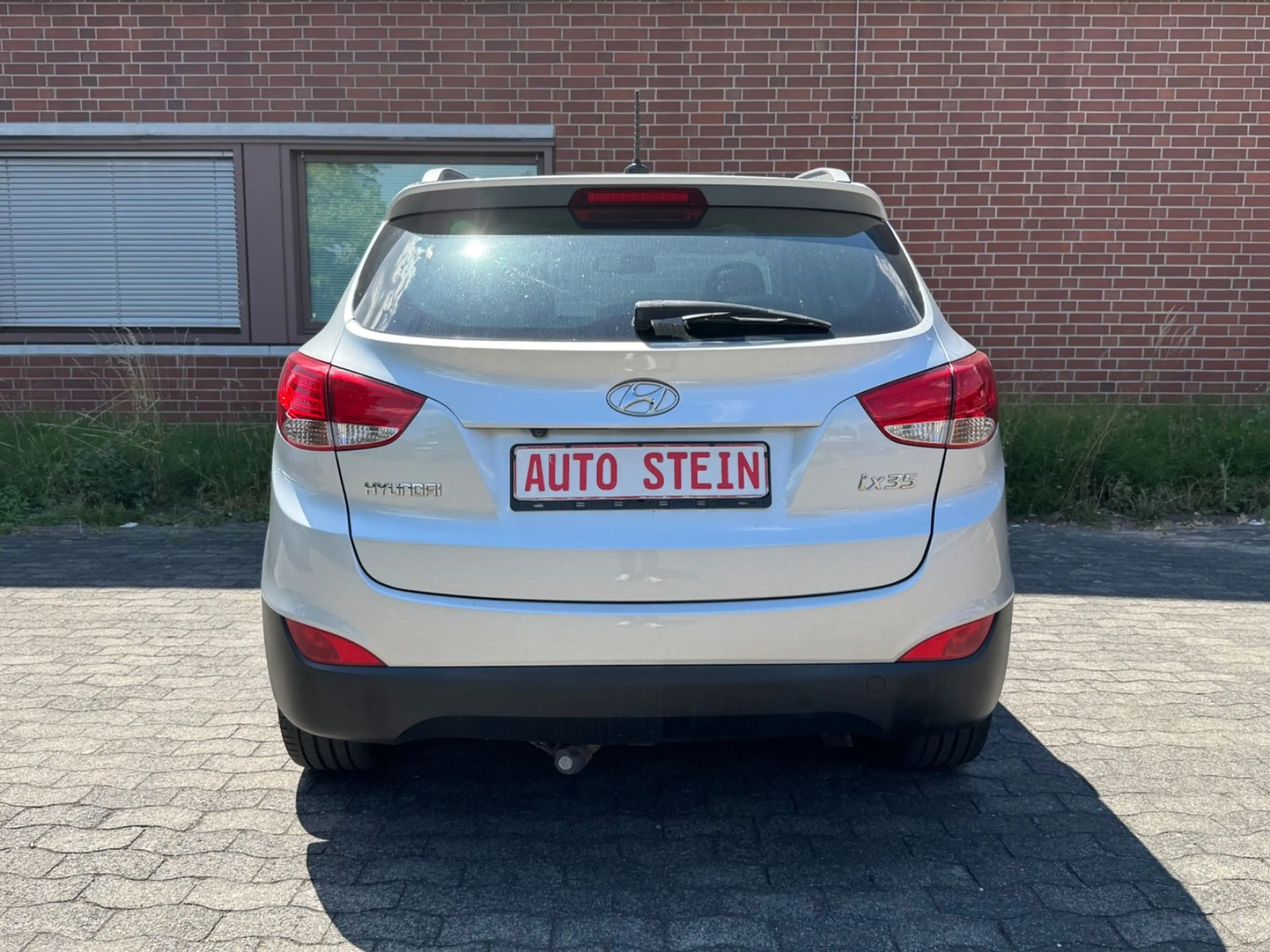 Hyundai iX35 Style 2WD *PANO*KAMERA*NAVI*Bi-XENON* — photo 6