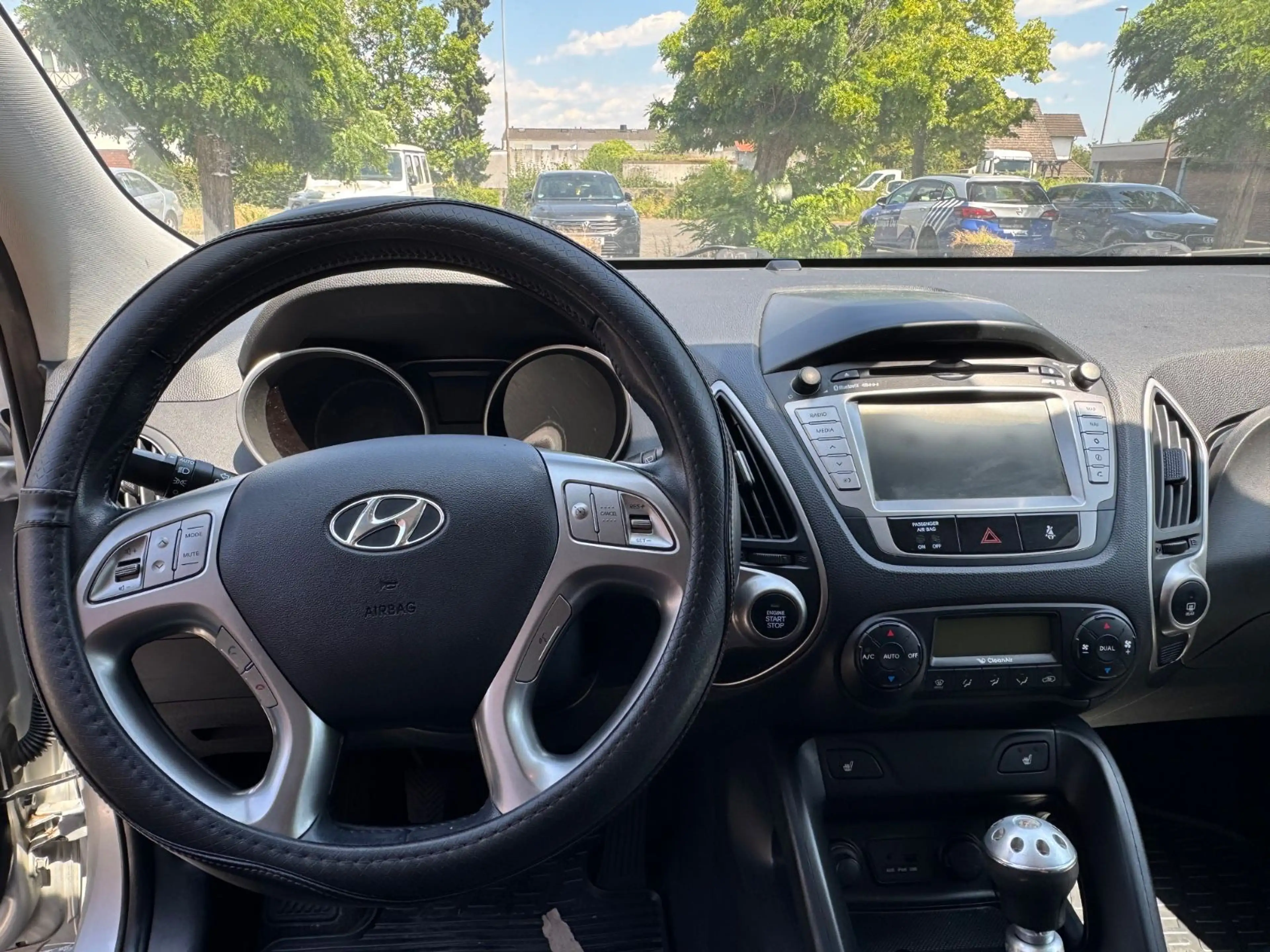 Hyundai iX35 Style 2WD *PANO*KAMERA*NAVI*Bi-XENON* — photo 14