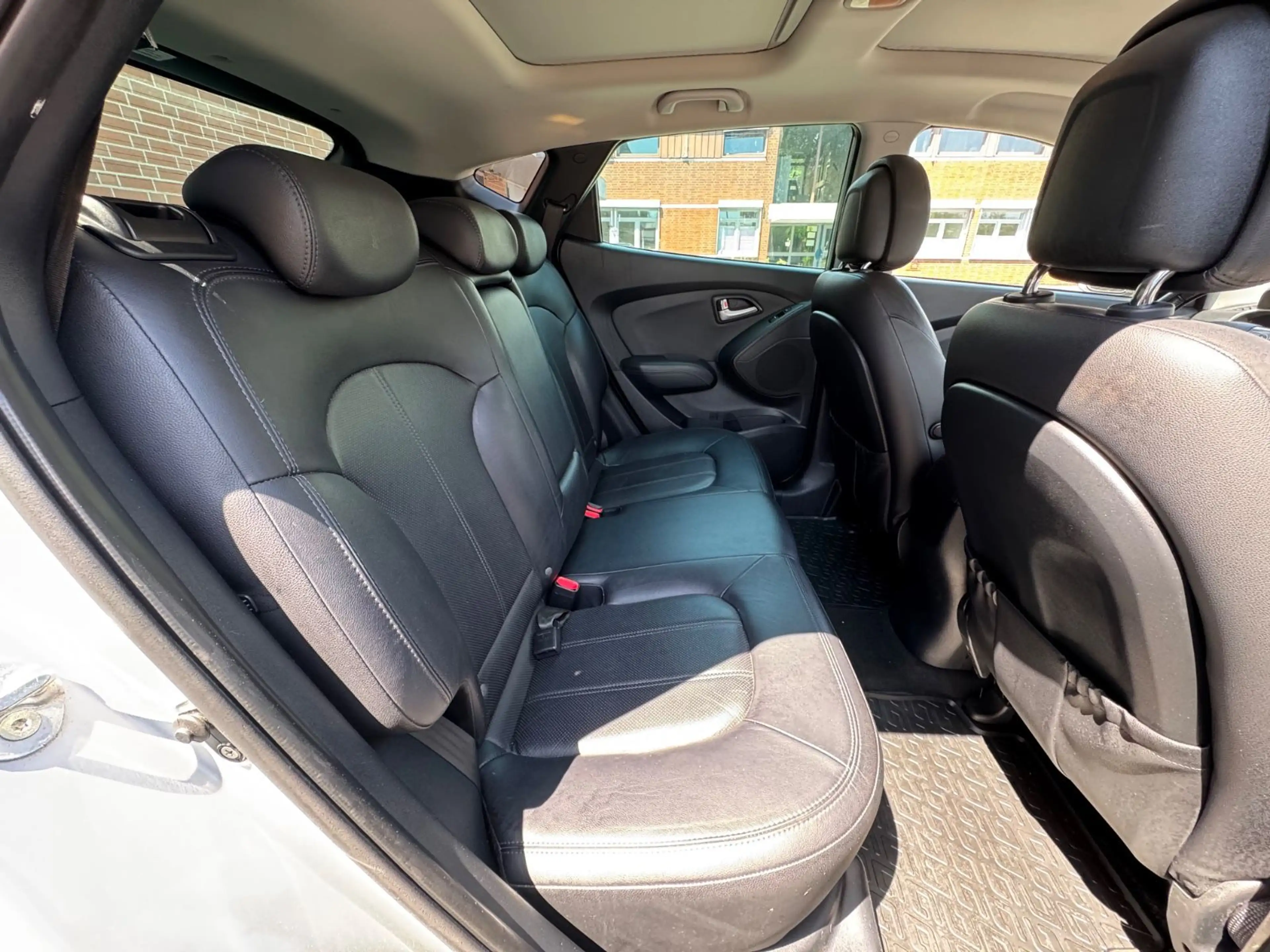 Hyundai iX35 Style 2WD *PANO*KAMERA*NAVI*Bi-XENON* — photo 13