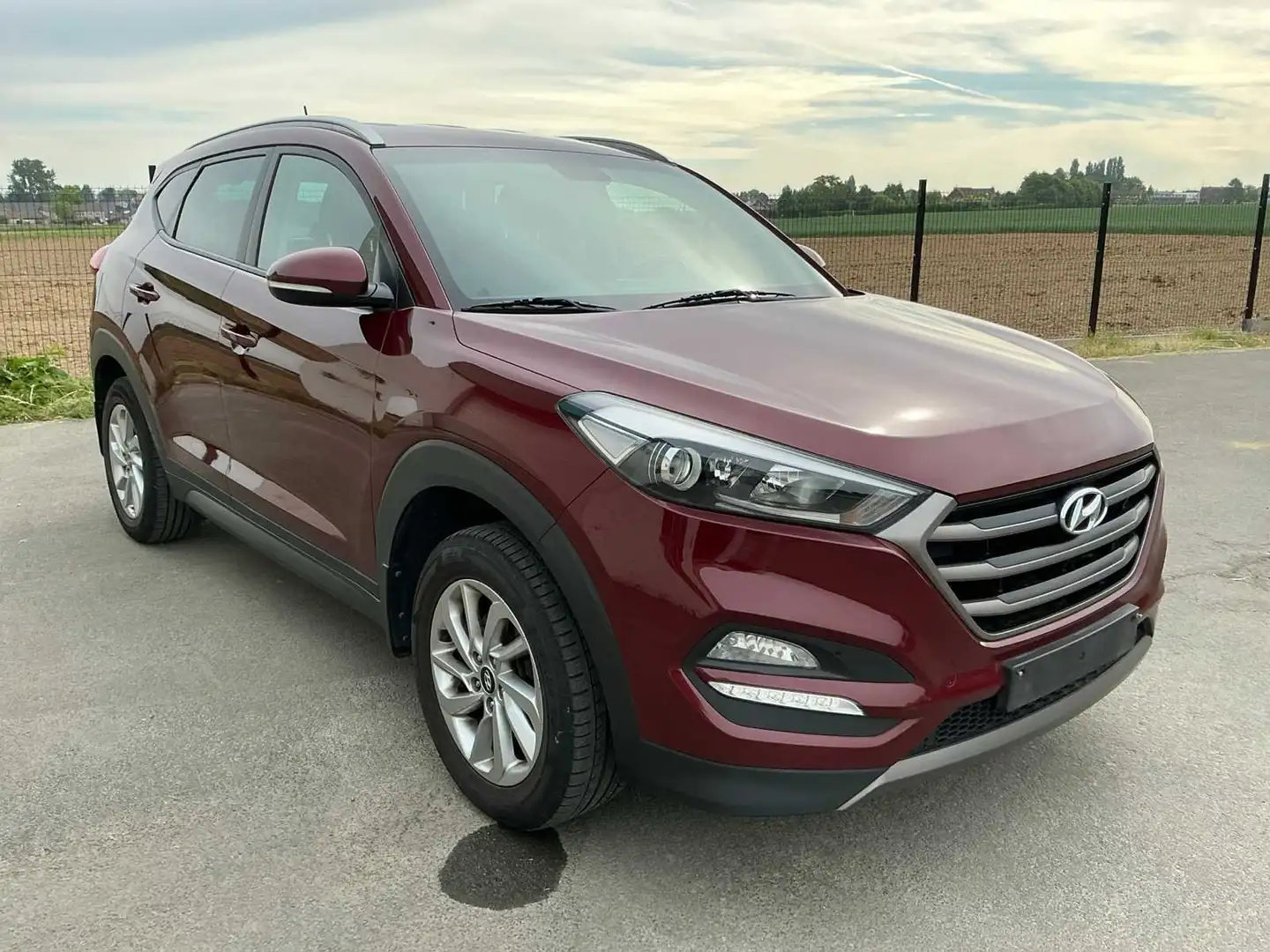 Hyundai TUCSON - 1