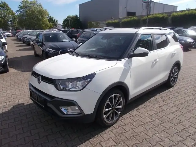 SsangYong XLV Quarz, AHK, Navi, el. SD, Kamera, PDC
