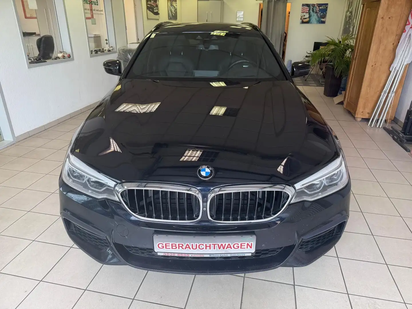BMW 540 i Touring xDrive M /1.HAND/ SCHECKHEFT Schwarz - 2