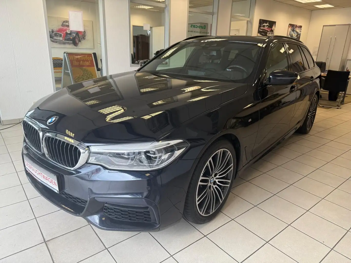 BMW 540 i Touring xDrive M /1.HAND/ SCHECKHEFT Schwarz - 1