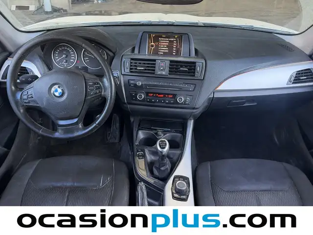 BMW 1 Series view 6