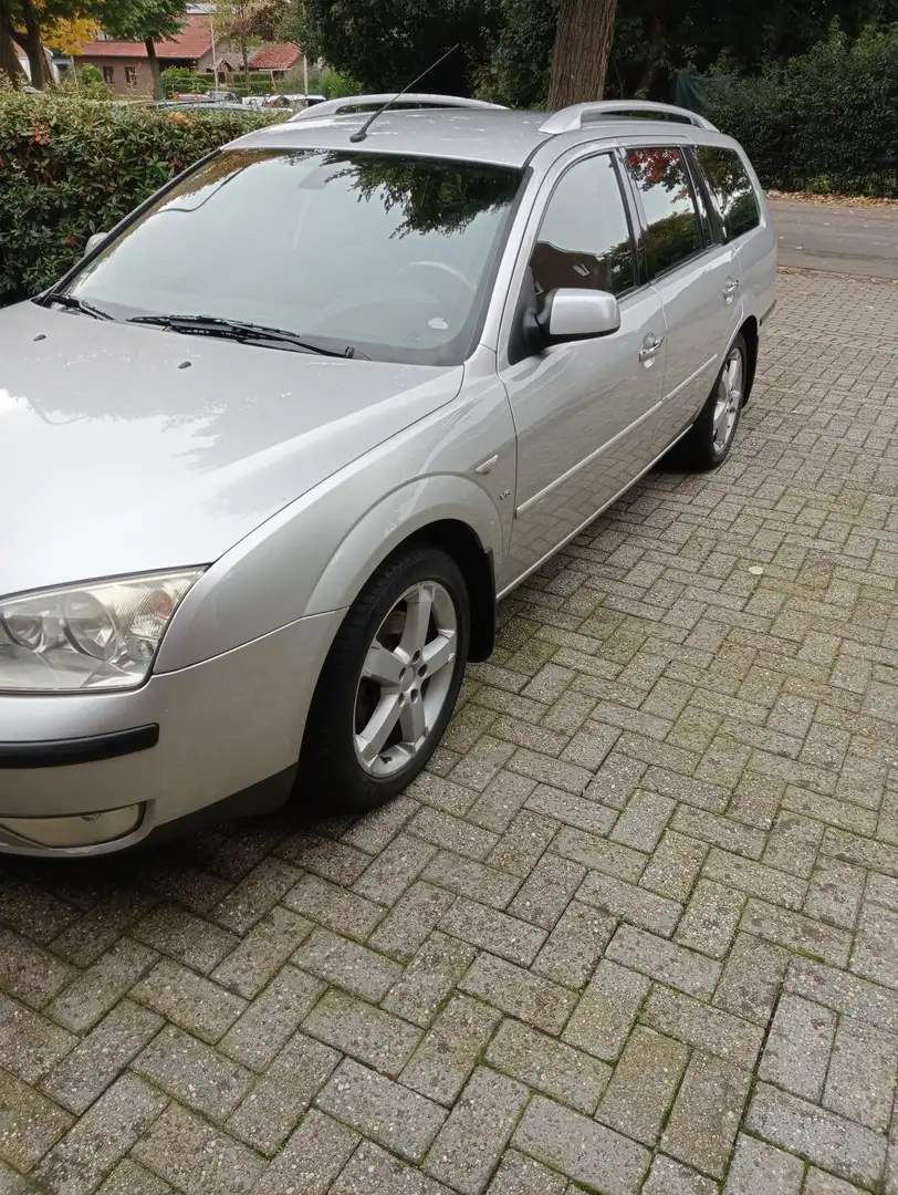 Ford Mondeo 3.0 V6 Ghia Exec. Gris - 1