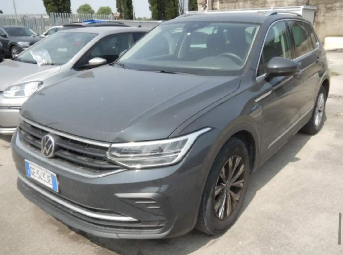 Volkswagen Tiguan 2.0 tdi dsg Life Grigio - 1