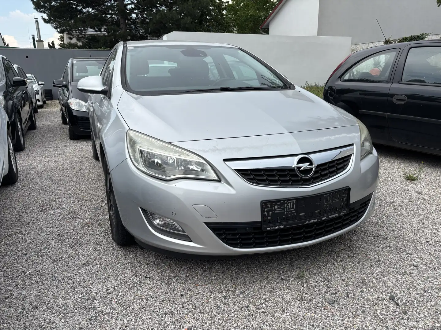 Opel Astra 1,6 Cosmo 116PS keine PICKERL Silber - 2