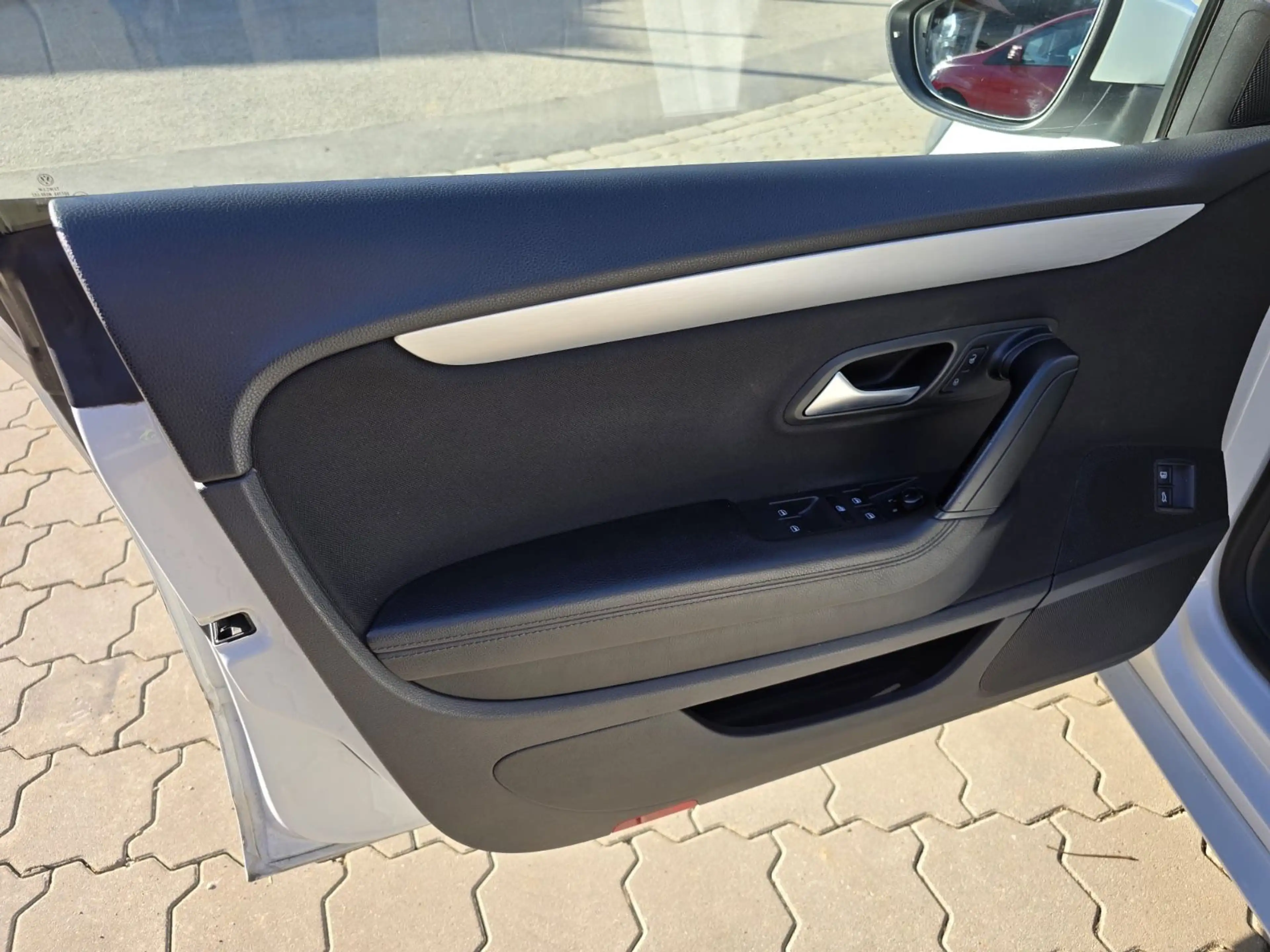 Volkswagen CC Basis BMT — photo 9