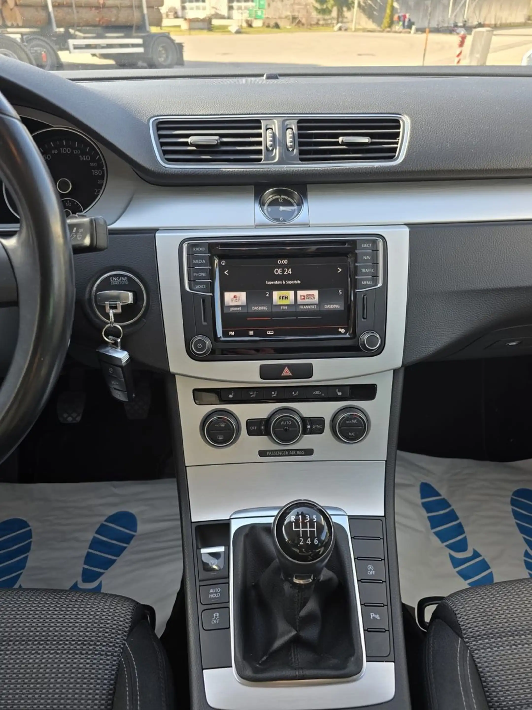 Volkswagen CC Basis BMT — photo 16