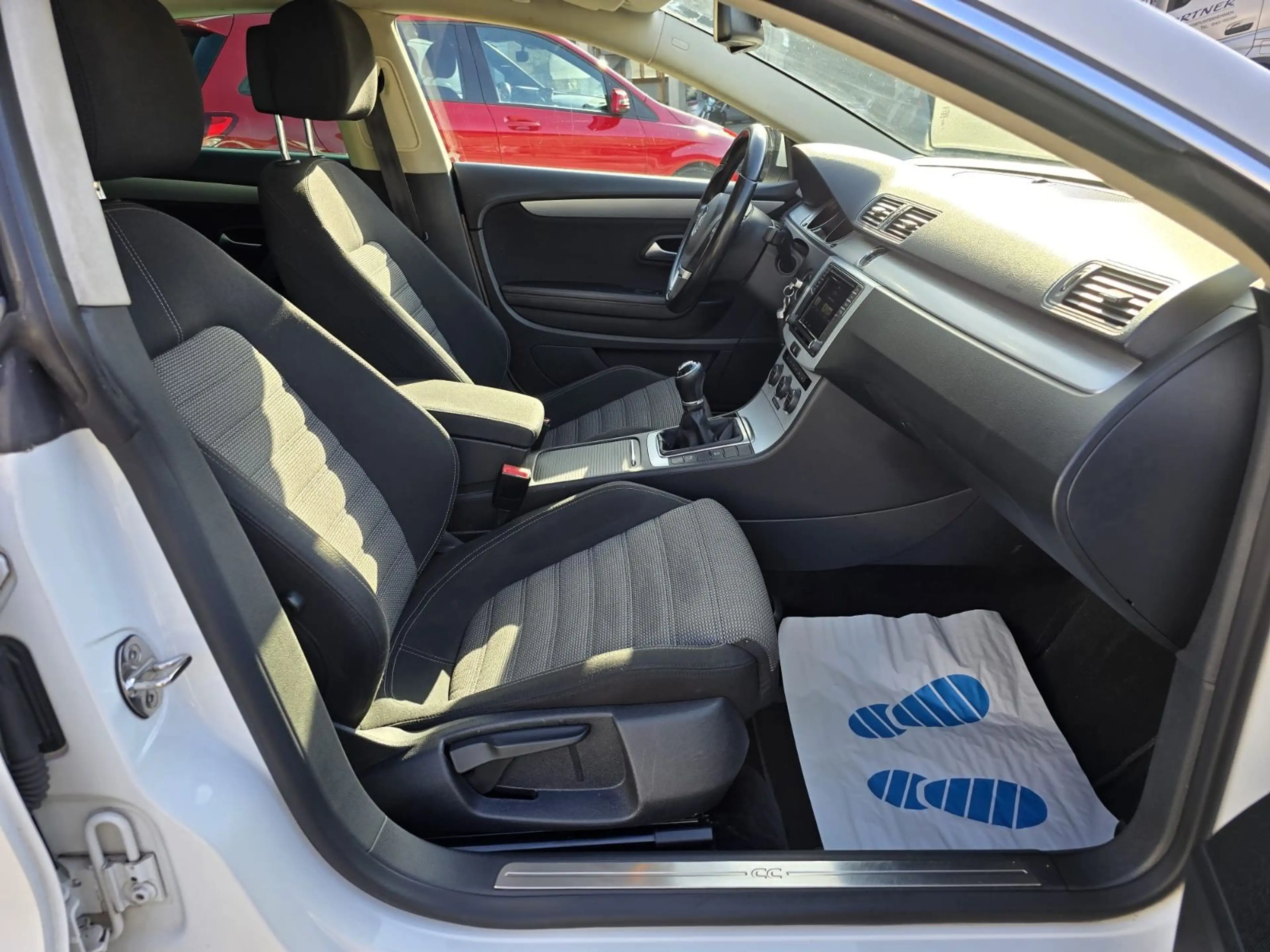 Volkswagen CC Basis BMT — photo 18