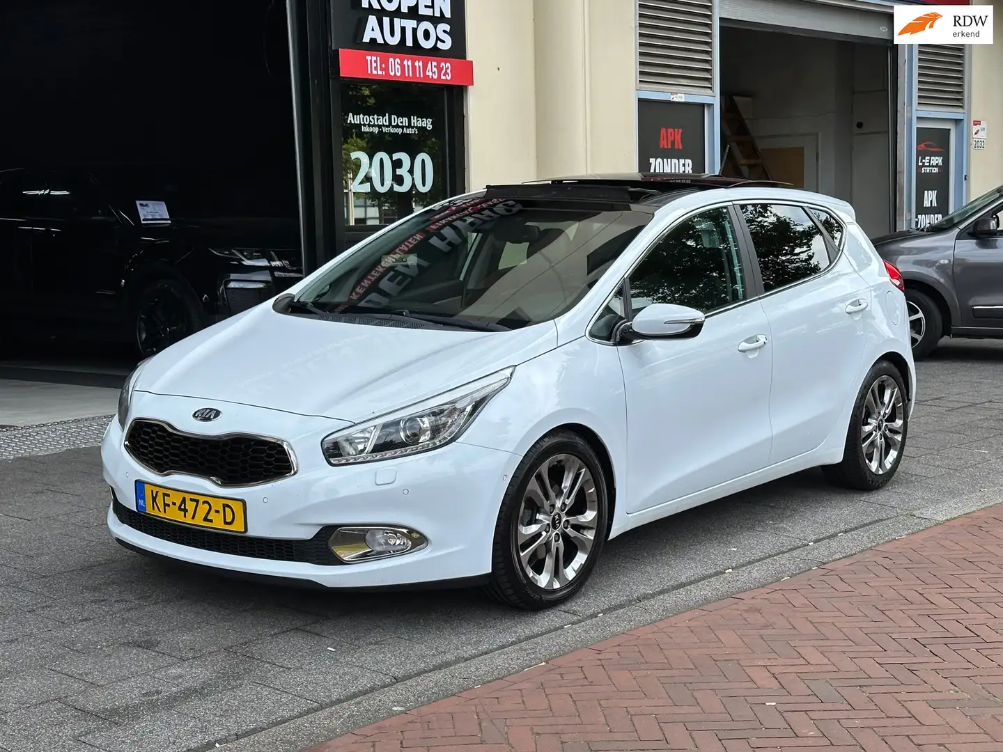 Kia Ceed / cee'd 1.6 GDI Plus Pack Automaat Leer Navi Clima Camera Wit - 1