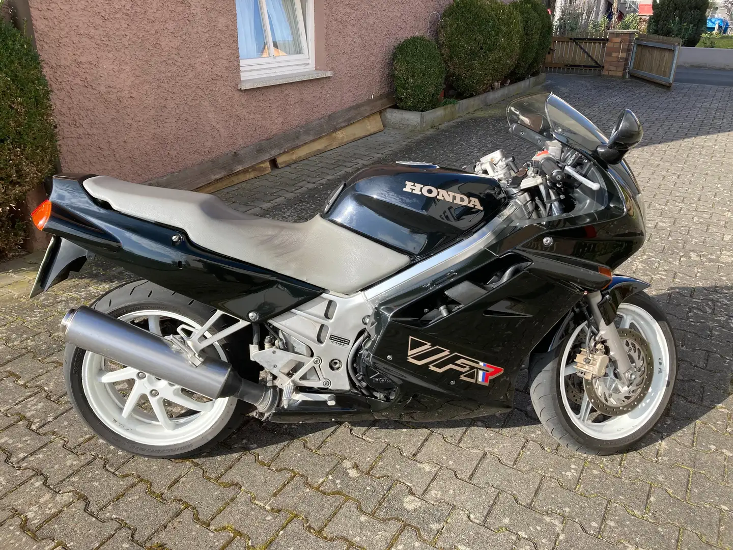 Honda VFR 750 RC36 Чорний - 1