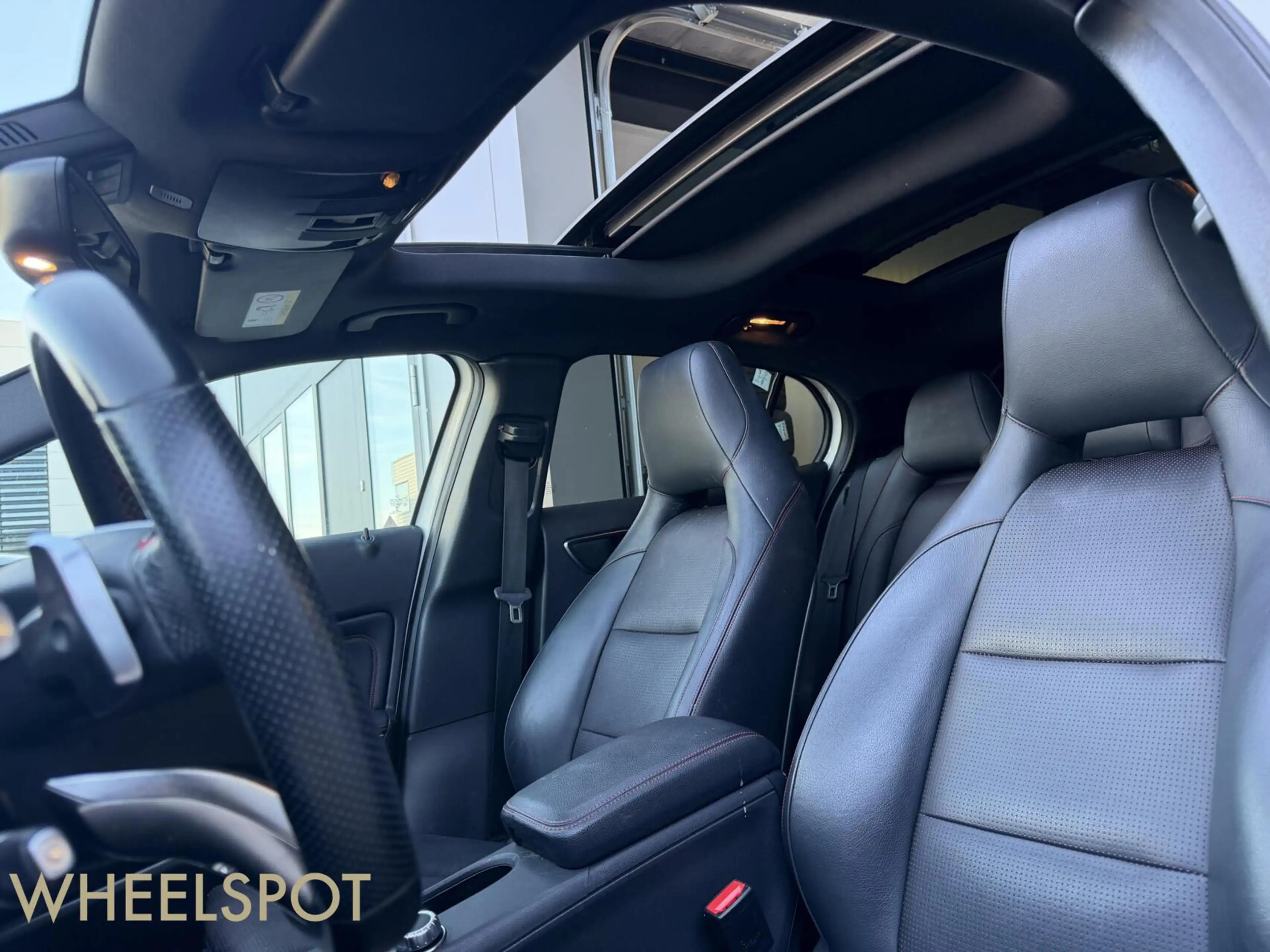 Mercedes-Benz GLA 250 4Matic AMG|Pano|Keyless|19 Inch|Camera — photo 2