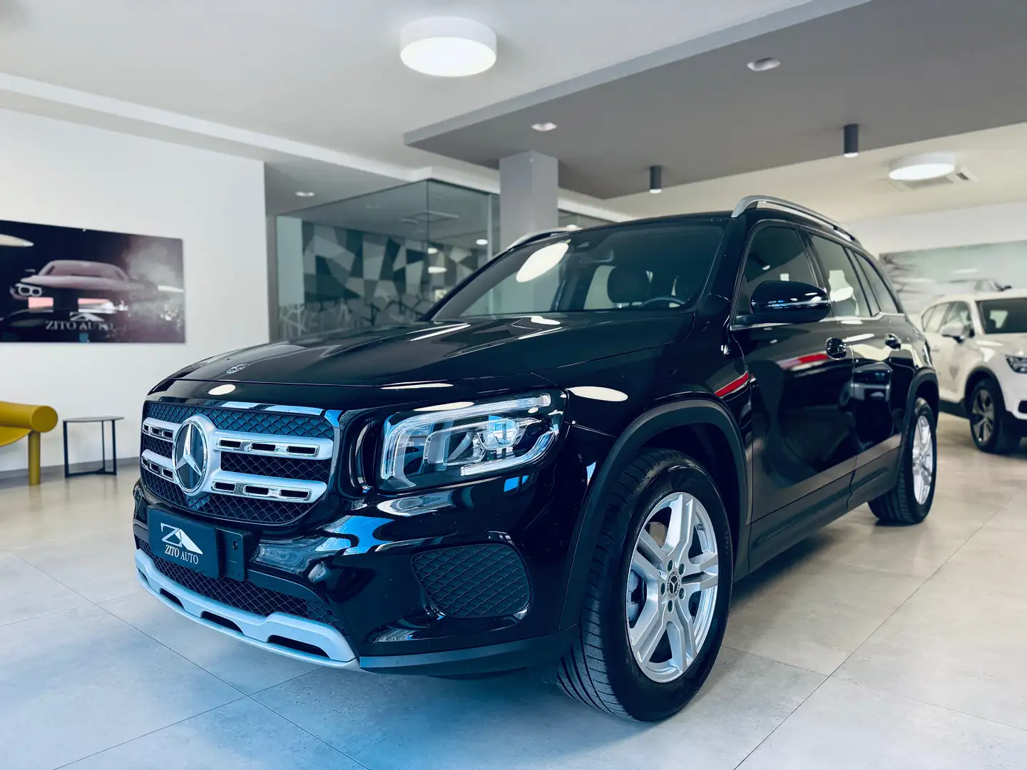 Mercedes-Benz GLB 180 d Sport auto Zwart - 1