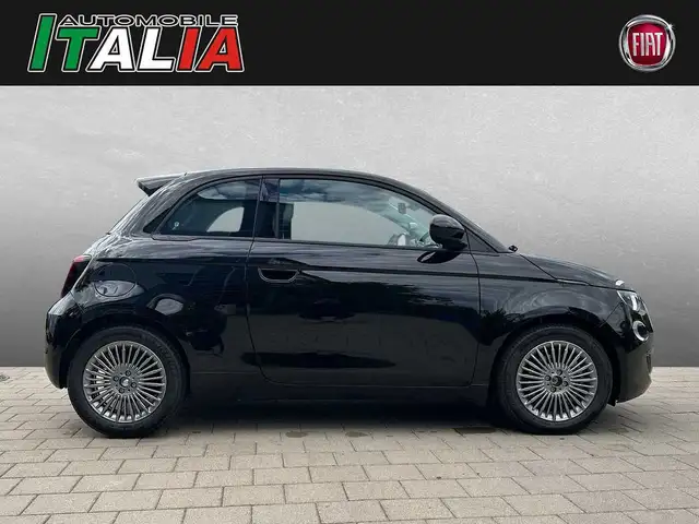 Fiat 500 view 3