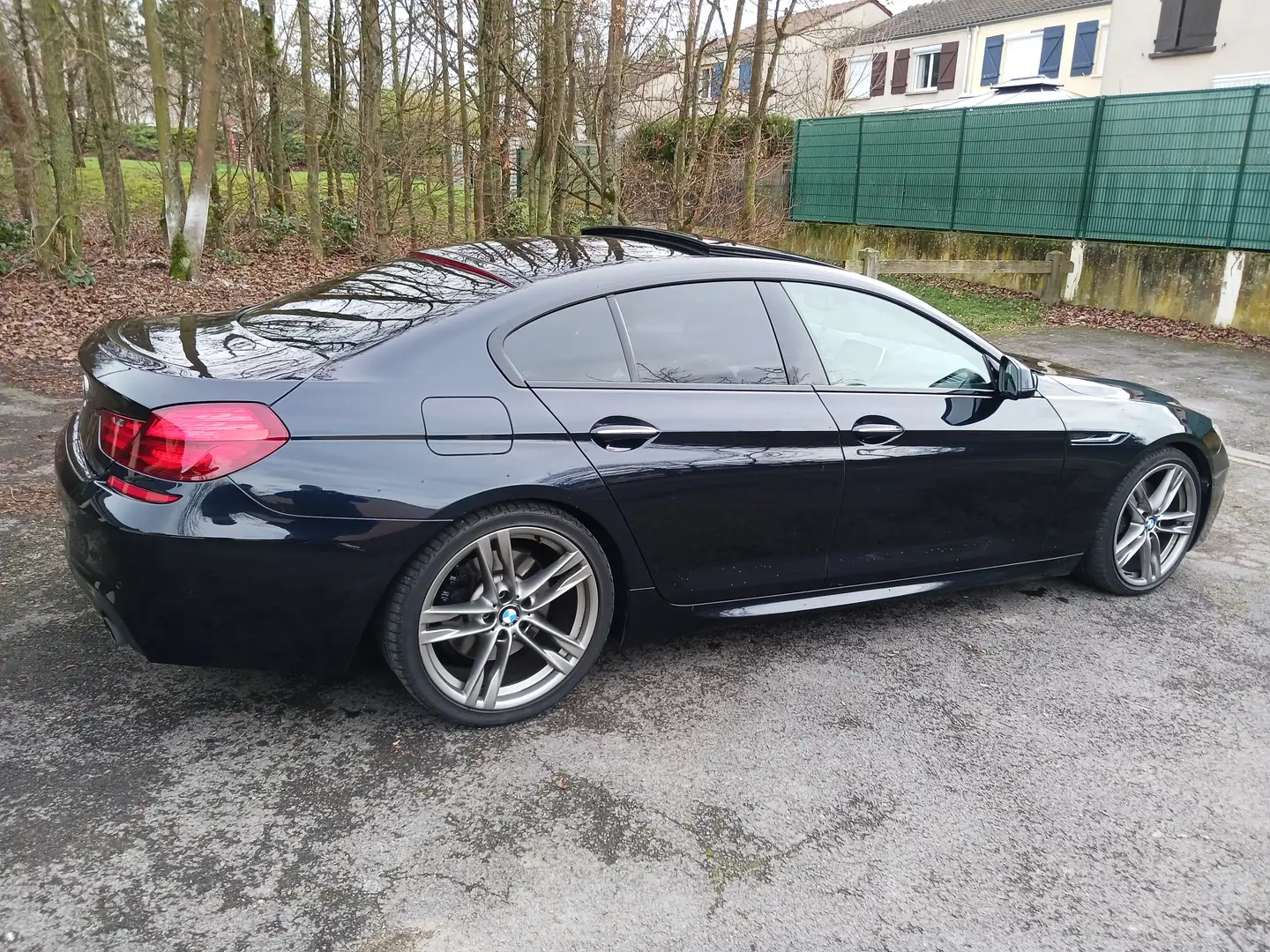 BMW 640 BMW 640d M-Paket PANO/HEAD-... 313cv... Noir - 2