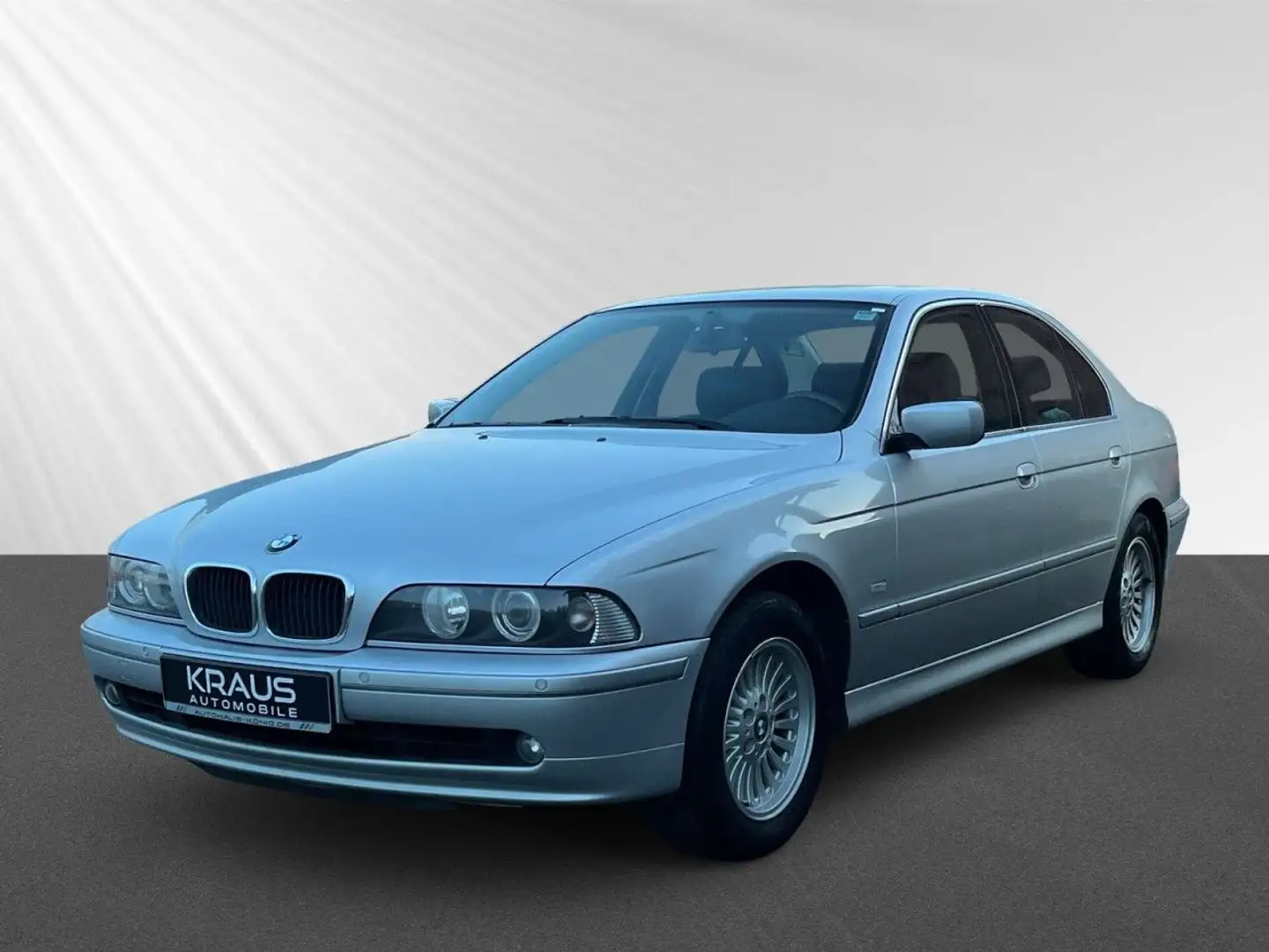 BMW 530 d Exclusive e39 FL AUTO NAVI LEDER AHK STDHZ Silber - 2