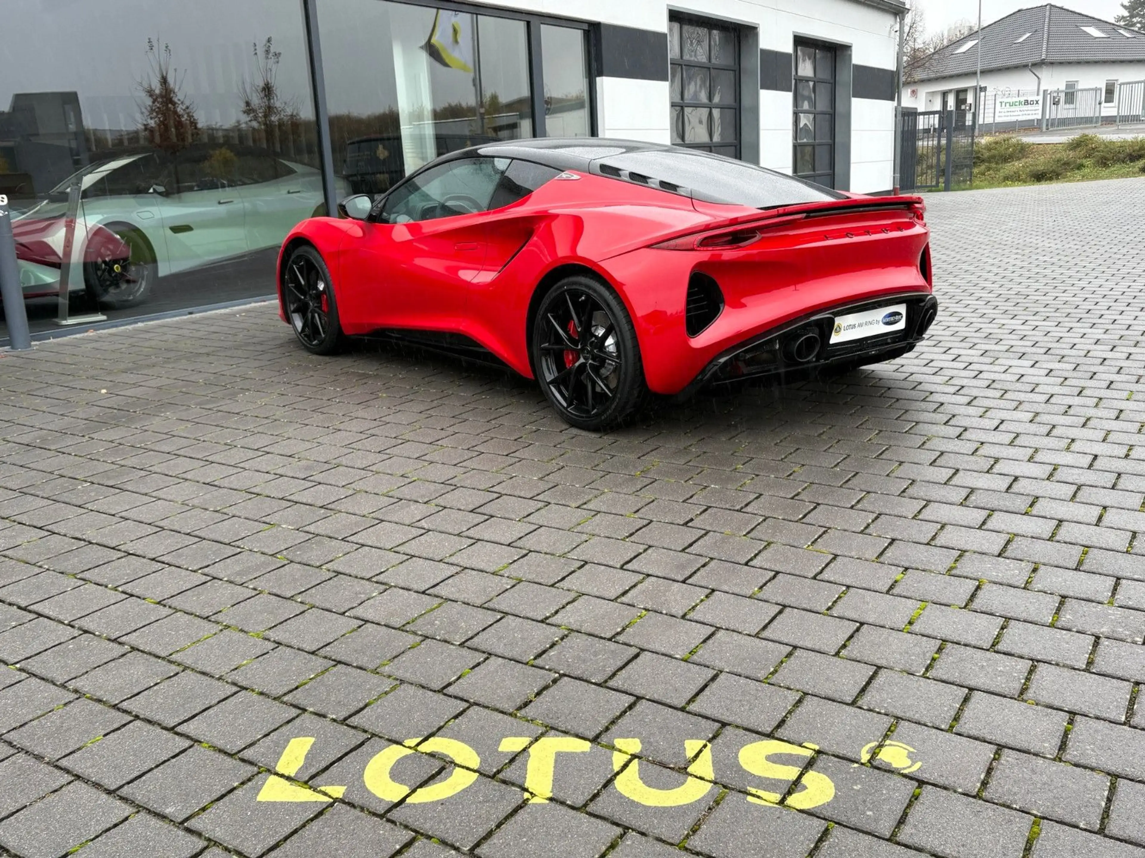Lotus Emira V6 SE, Lotus am Ring by Komo-Tec GmbH — photo 6