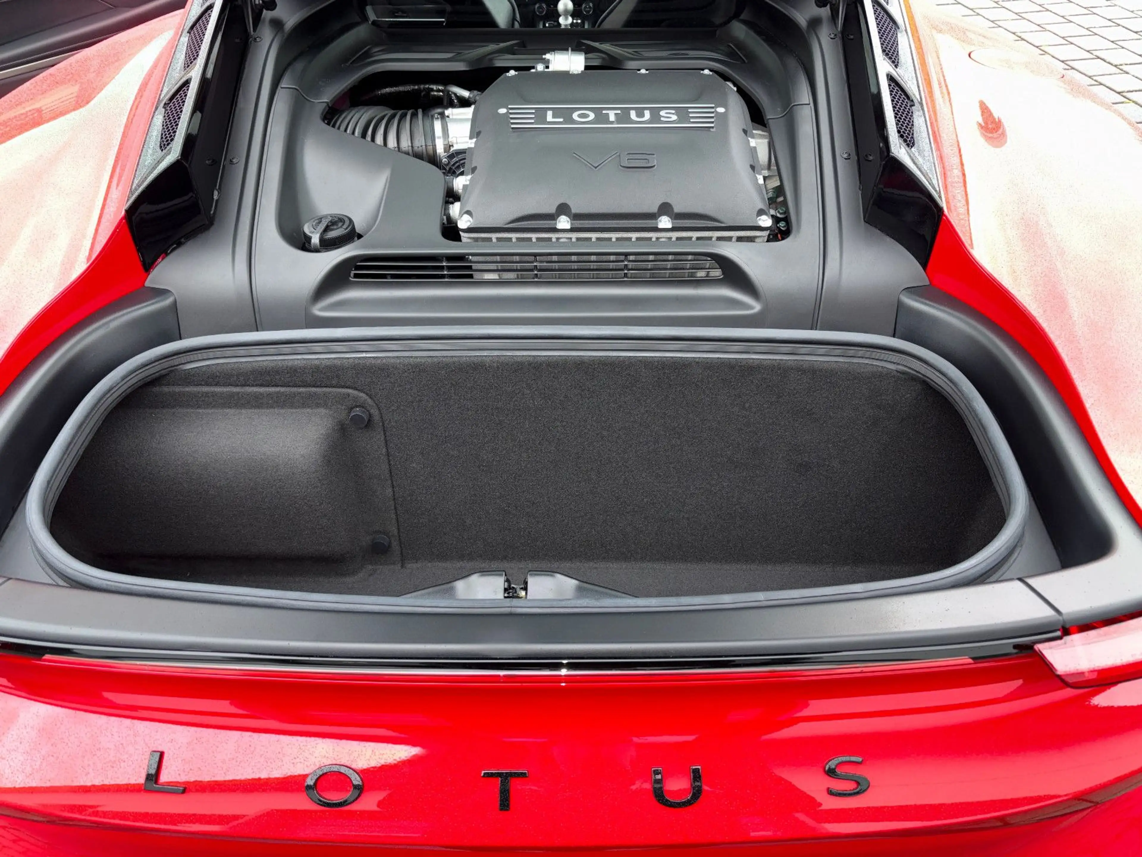 Lotus Emira V6 SE, Lotus am Ring by Komo-Tec GmbH — photo 18