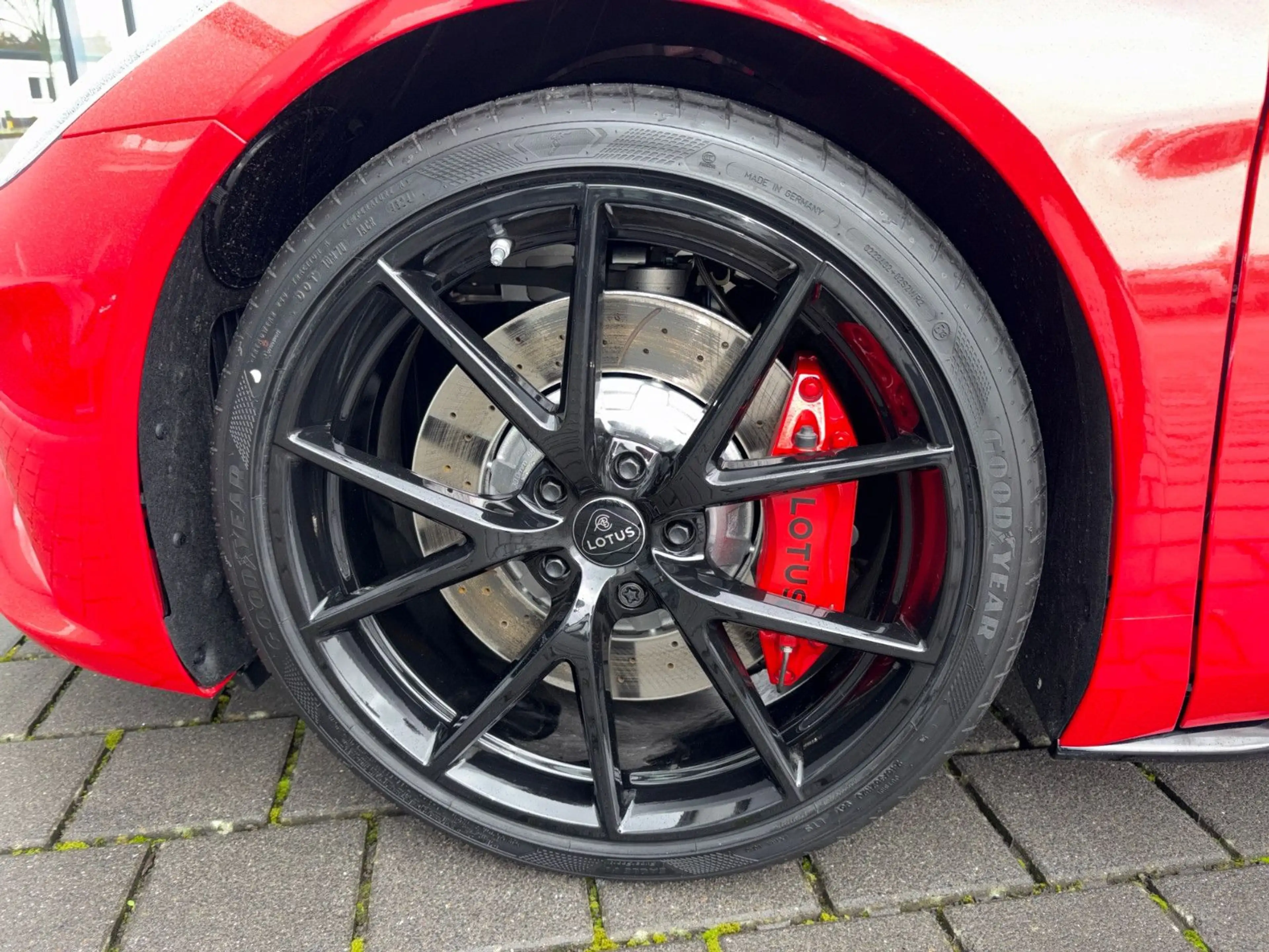 Lotus Emira V6 SE, Lotus am Ring by Komo-Tec GmbH — photo 8