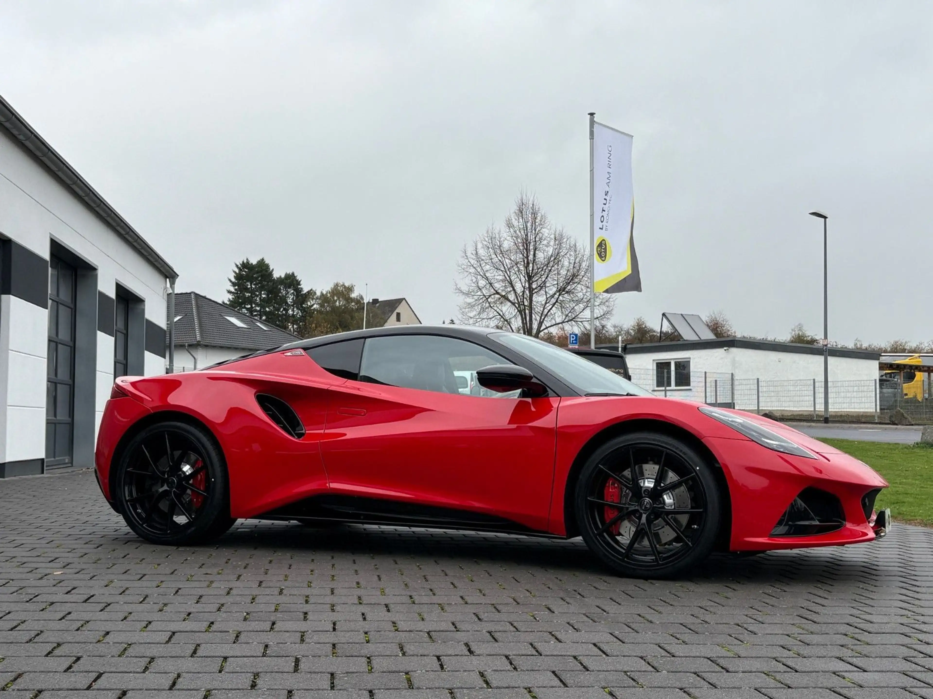 Lotus Emira V6 SE, Lotus am Ring by Komo-Tec GmbH — photo 3