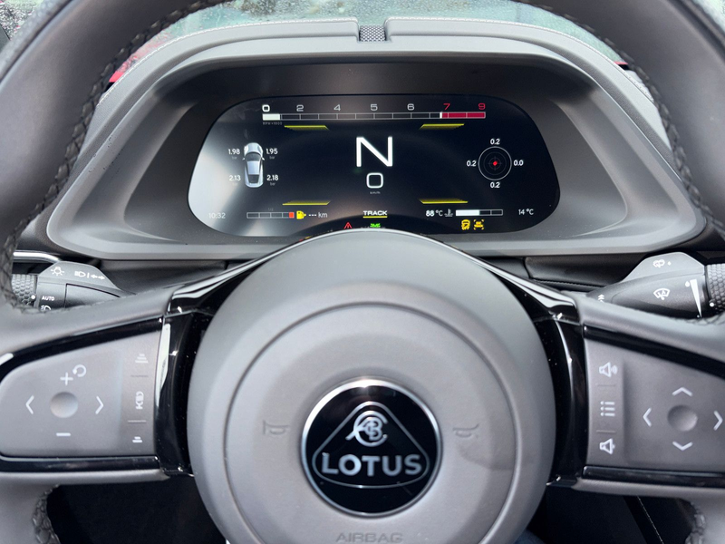 Lotus Emira V6 SE, Lotus am Ring by Komo-Tec GmbH — photo 17