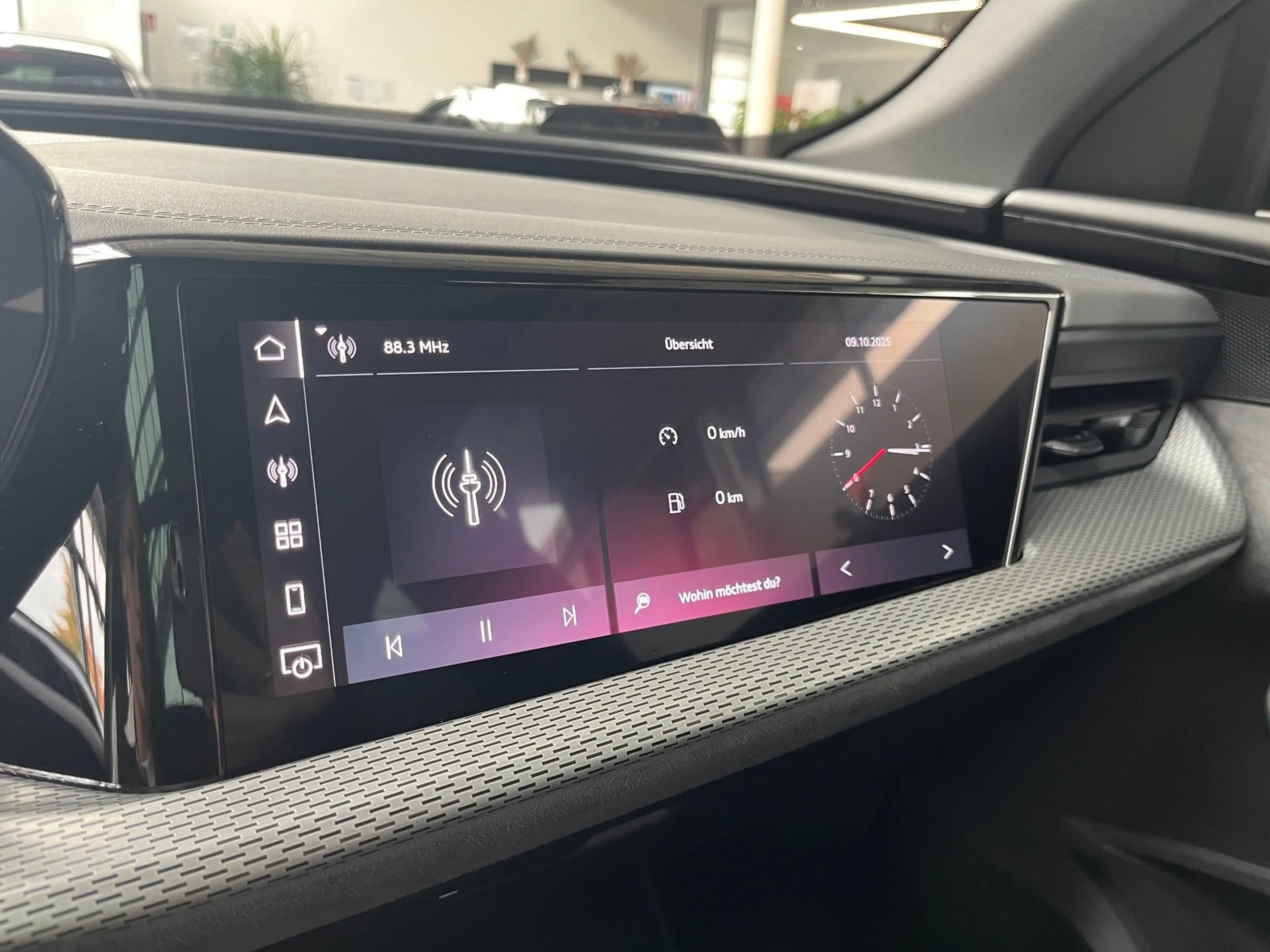 Audi SQ5 SUV TFSI 376PS,AHK,PANO,StHz,NAVI,PDC,KAMERA,MATRI — photo 14