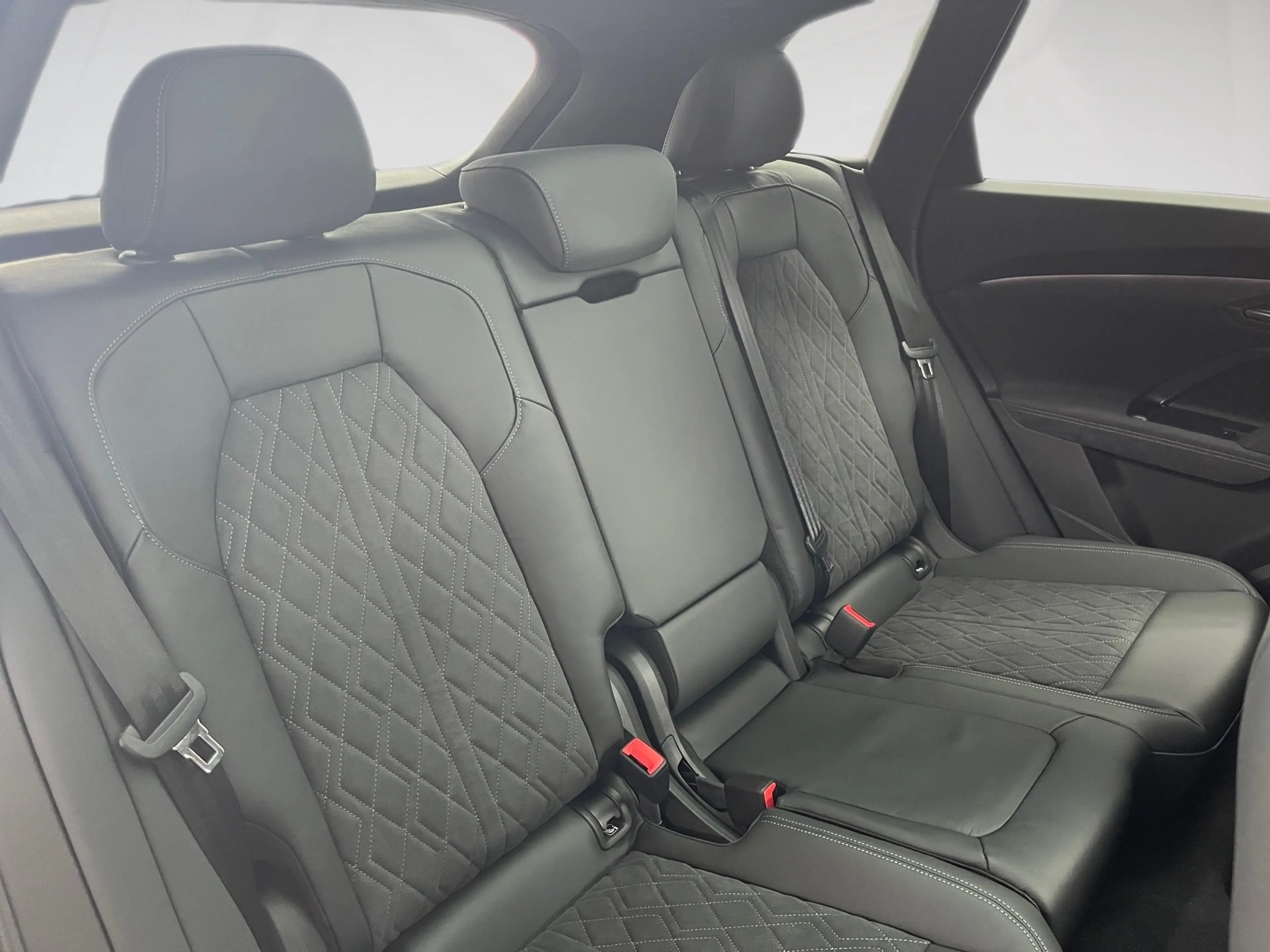 Audi SQ5 SUV TFSI 376PS,AHK,PANO,StHz,NAVI,PDC,KAMERA,MATRI — photo 10
